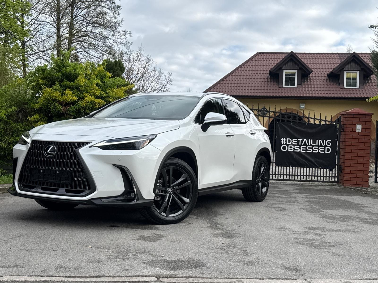 Lexus NX po zabezpieczeniu folią PPF, drugie ujęcie