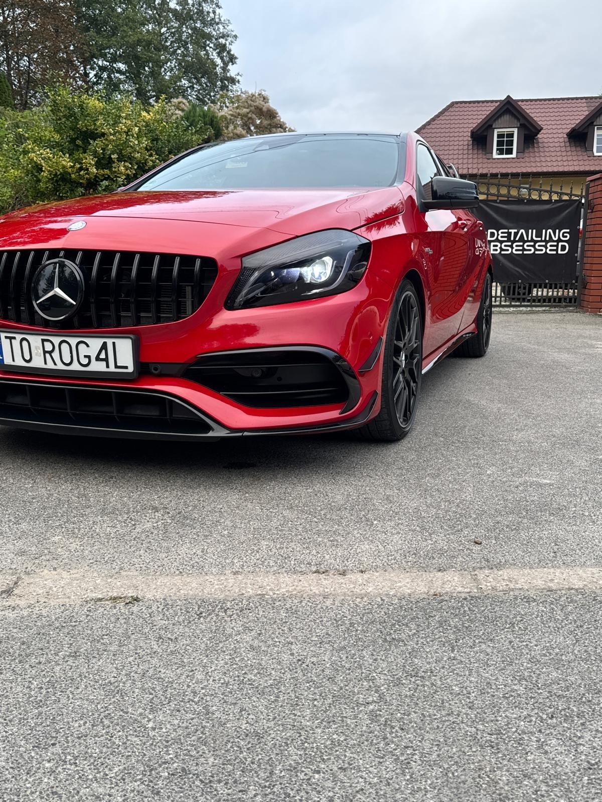 Czerwony Mercedes po realizacji w FAT CARS
