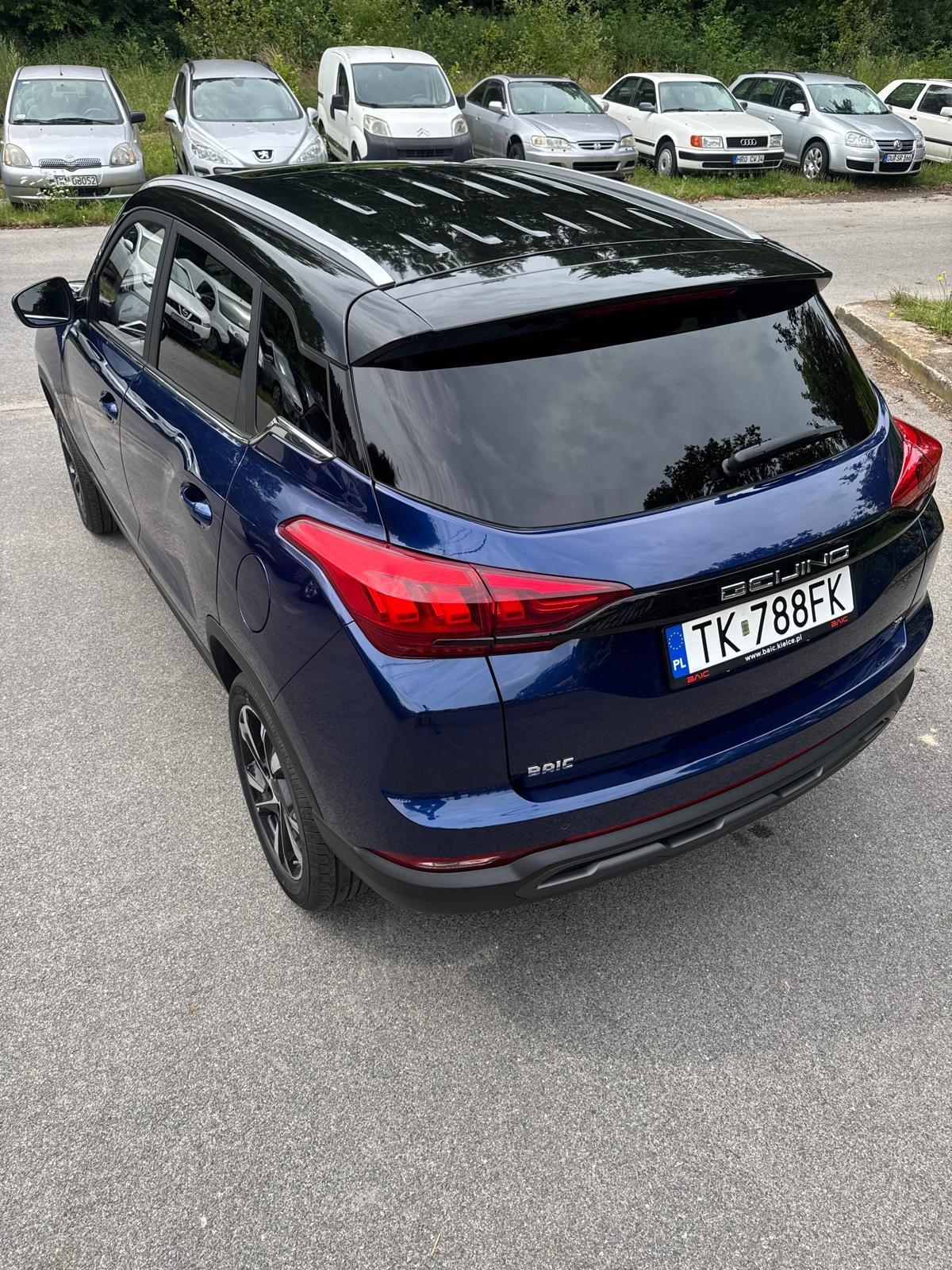 BAIC po zmianie wyglądu dachu folią