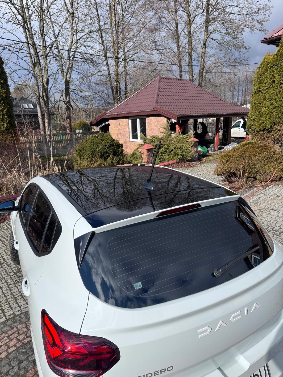 Dacia po zmianie koloru dachu folią